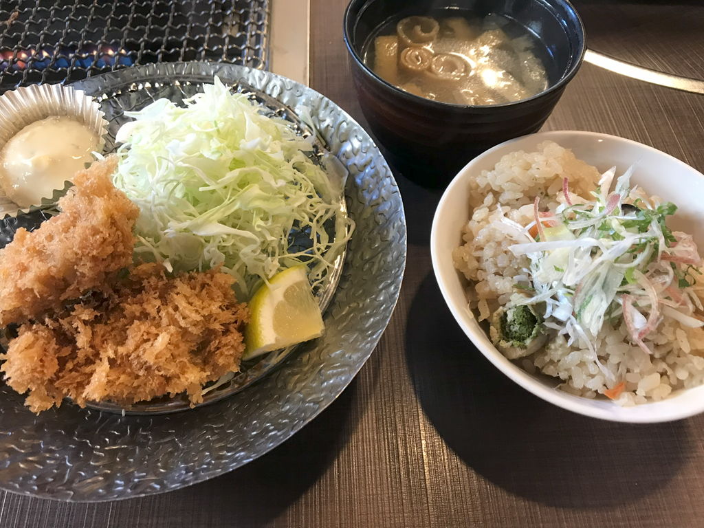 富山県入善町「牡蠣ノ星セット」牡蠣出汁炊き込みご飯とカキフライ